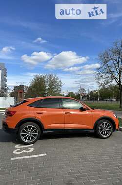 Внедорожник / Кроссовер Audi Q3 Sportback 2020 в Киеве