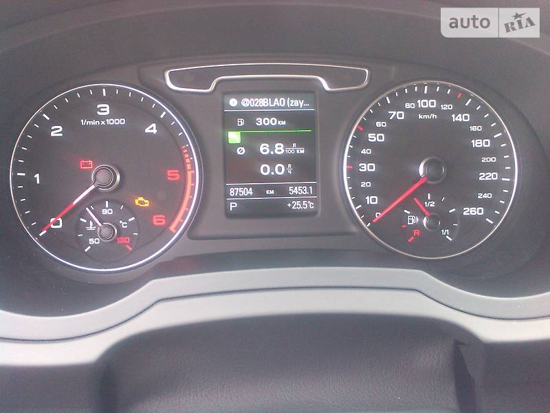 Внедорожник / Кроссовер Audi Q3 2013 в Днепре