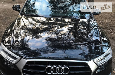 Позашляховик / Кросовер Audi Q3 2017 в 
