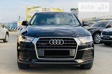 Позашляховик / Кросовер Audi Q3 2017 в 