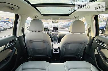 Позашляховик / Кросовер Audi Q3 2017 в 