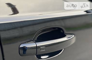 Позашляховик / Кросовер Audi Q3 2015 в 