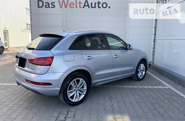 Позашляховик / Кросовер Audi Q3 2016 в 
