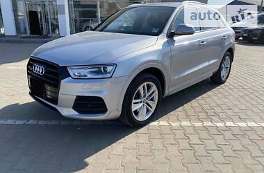 Позашляховик / Кросовер Audi Q3 2016 в 
