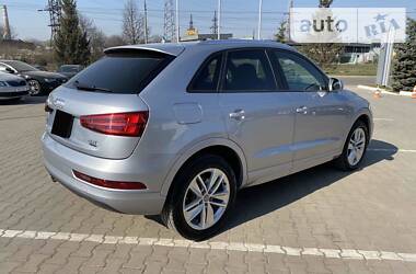 Позашляховик / Кросовер Audi Q3 2016 в 