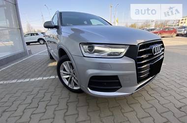 Позашляховик / Кросовер Audi Q3 2016 в 