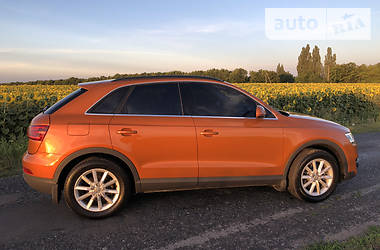 Позашляховик / Кросовер Audi Q3 2012 в 