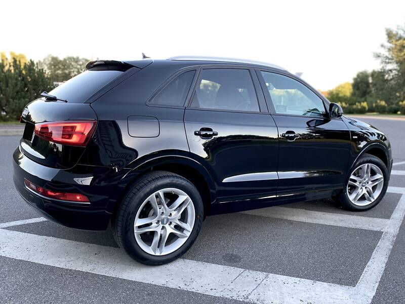 Позашляховик / Кросовер Audi Q3 2017 в Києві