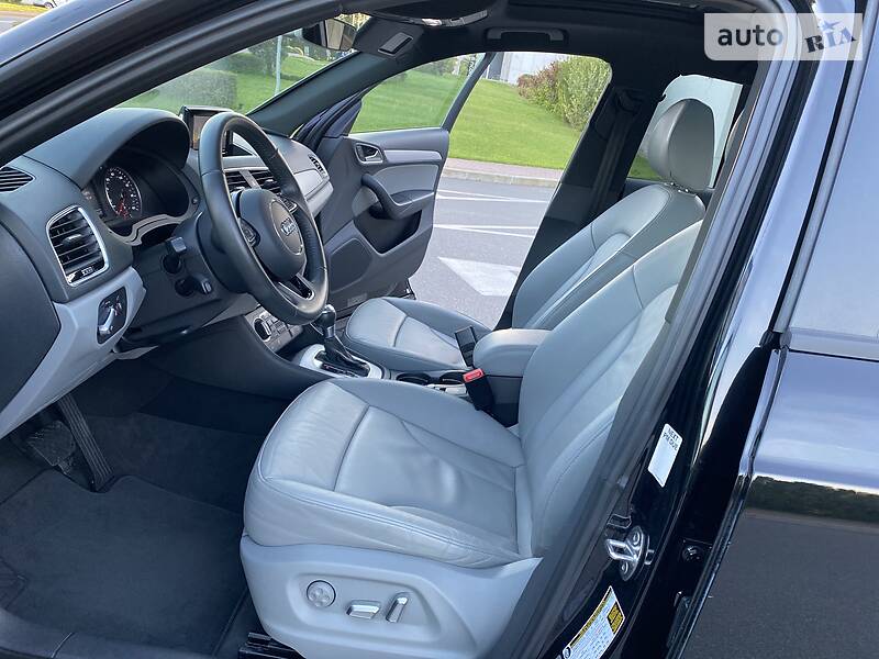 Позашляховик / Кросовер Audi Q3 2017 в Києві