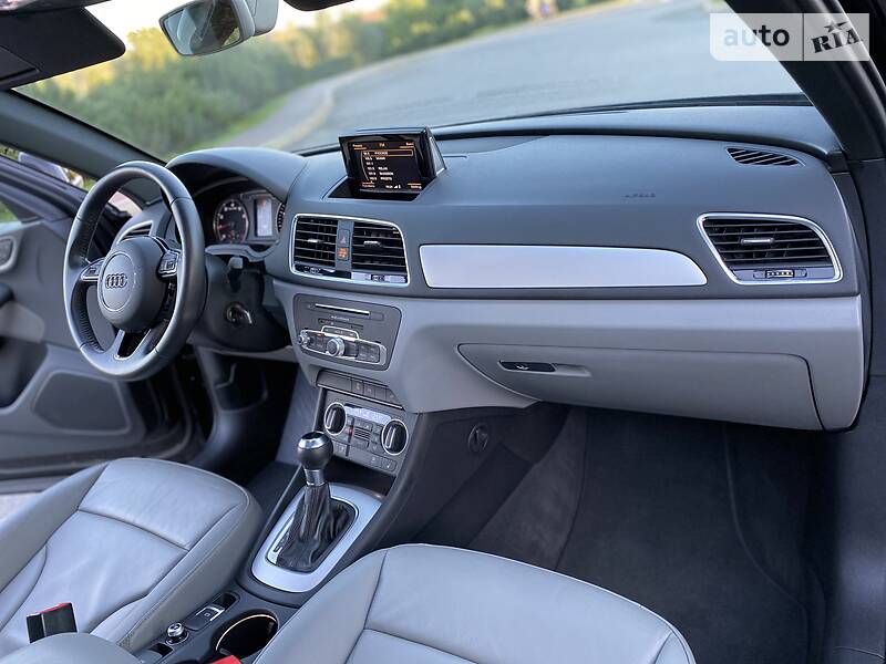 Позашляховик / Кросовер Audi Q3 2017 в Києві