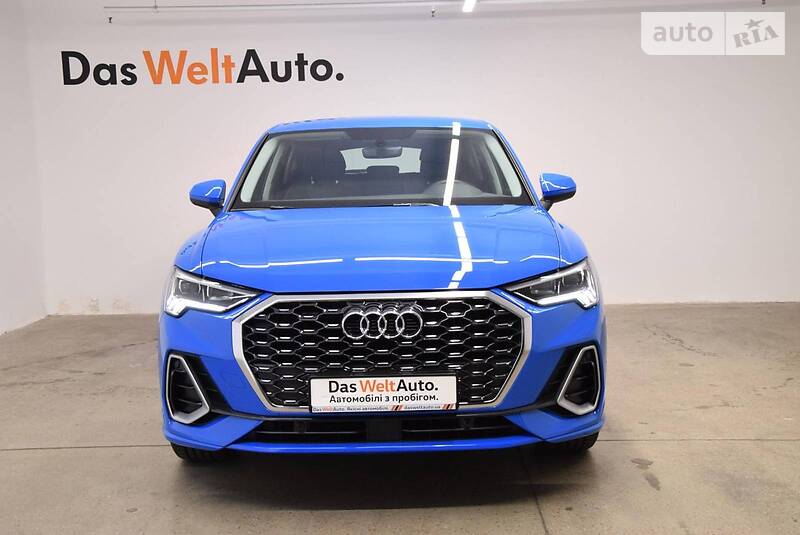 Позашляховик / Кросовер Audi Q3 2020 в Чернівцях