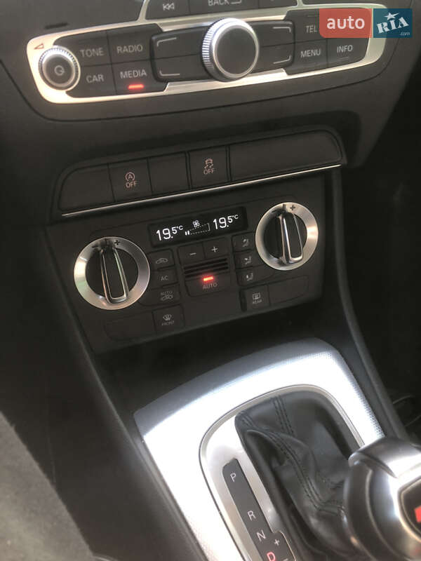 Внедорожник / Кроссовер Audi Q3 2011 в Киеве