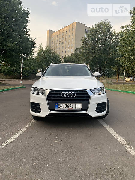 Внедорожник / Кроссовер Audi Q3 2015 в Ровно