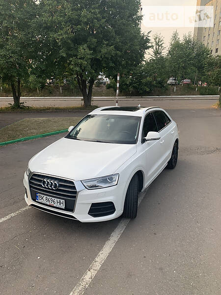 Внедорожник / Кроссовер Audi Q3 2015 в Ровно