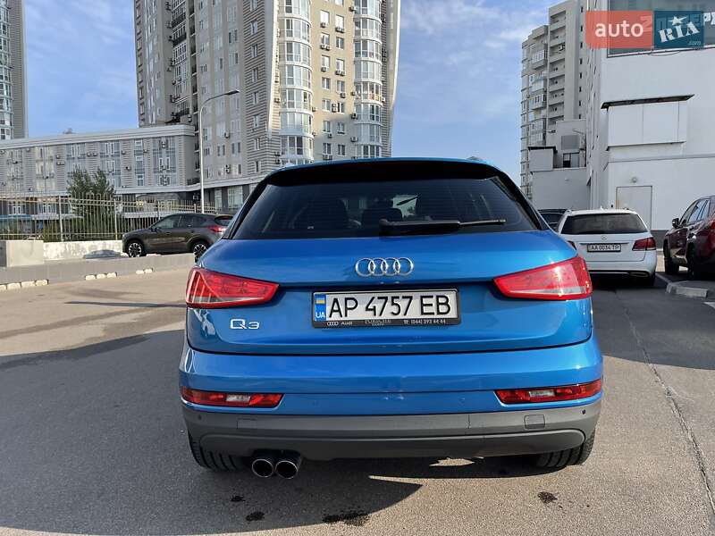 Внедорожник / Кроссовер Audi Q3 2016 в Киеве