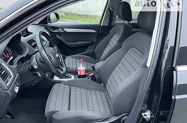 Позашляховик / Кросовер Audi Q3 2012 в 