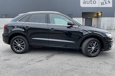 Позашляховик / Кросовер Audi Q3 2012 в 