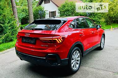 Позашляховик / Кросовер Audi Q3 2020 в Києві