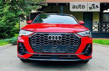 Позашляховик / Кросовер Audi Q3 2020 в Києві