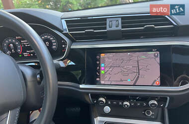 Позашляховик / Кросовер Audi Q3 2020 в 