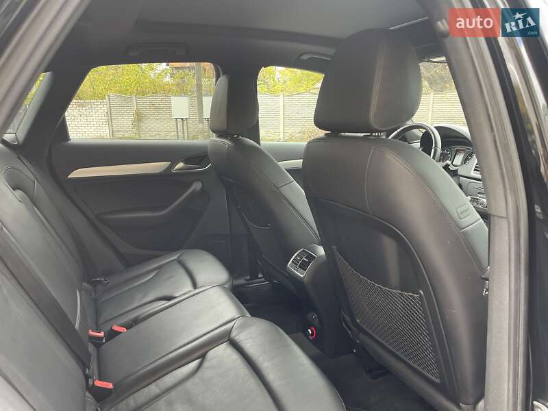 Внедорожник / Кроссовер Audi Q3 2015 в Кременчуге