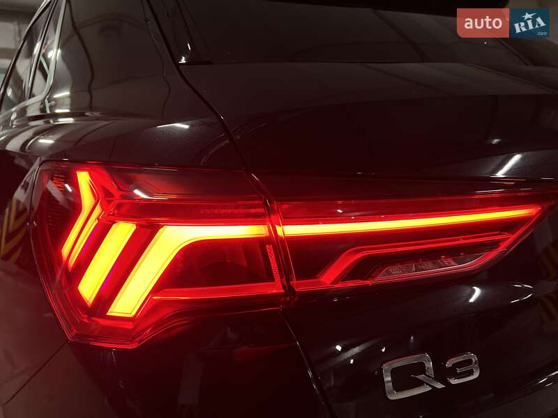 Внедорожник / Кроссовер Audi Q3 2019 в Киеве