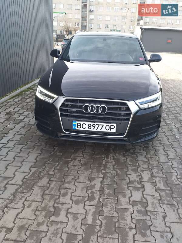 Внедорожник / Кроссовер Audi Q3 2015 в 