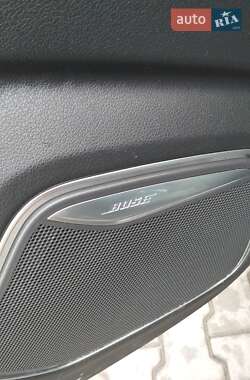 Внедорожник / Кроссовер Audi Q3 2015 в 