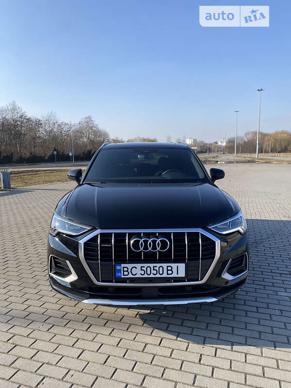 Позашляховик / Кросовер Audi Q3 2021 в Львові