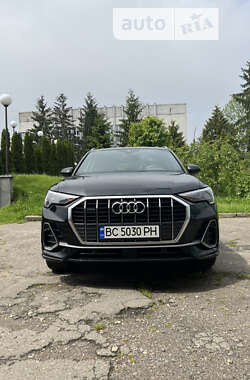 Позашляховик / Кросовер Audi Q3 2021 в 