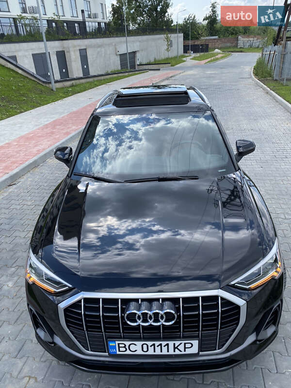 Позашляховик / Кросовер Audi Q3 2019 в Львові