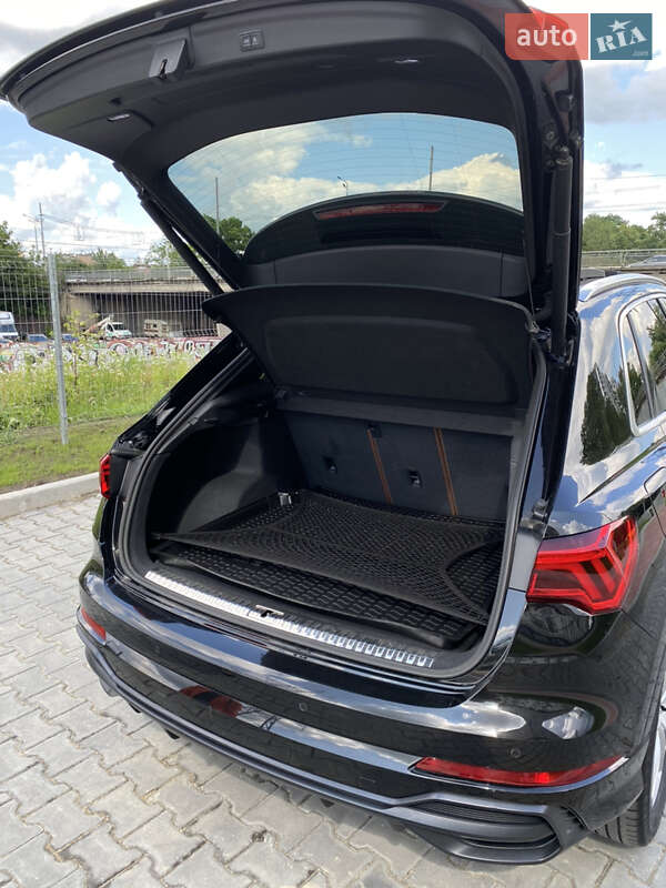 Позашляховик / Кросовер Audi Q3 2019 в Львові