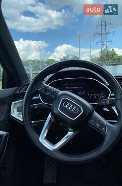 Внедорожник / Кроссовер Audi Q3 2019 в 