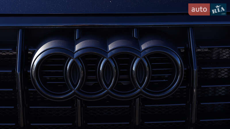 Позашляховик / Кросовер Audi Q3 2021 в Києві