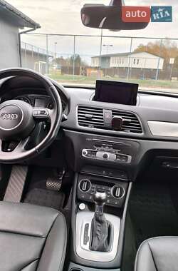 Внедорожник / Кроссовер Audi Q3 2016 в 