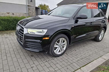 Внедорожник / Кроссовер Audi Q3 2017 в 