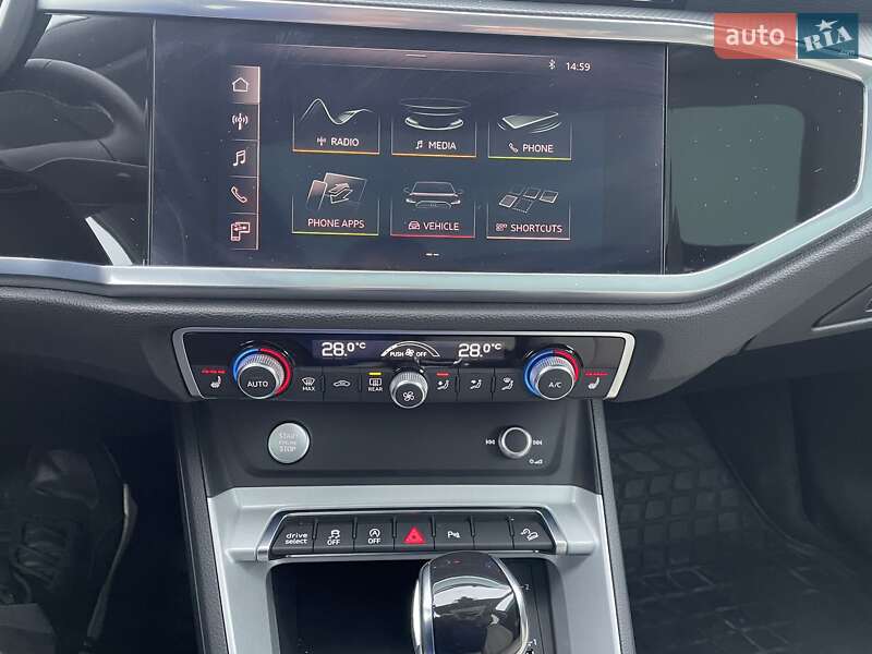Позашляховик / Кросовер Audi Q3 2020 в Києві