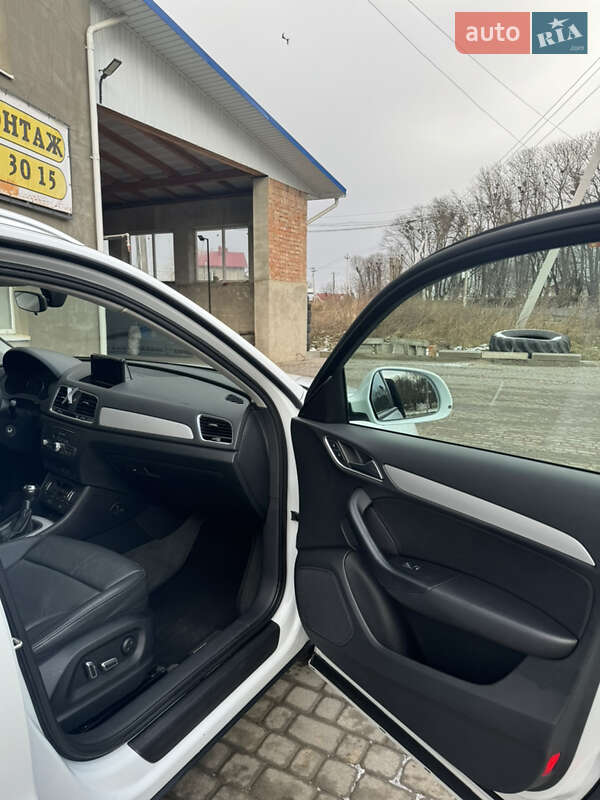 Внедорожник / Кроссовер Audi Q3 2017 в Ивано-Франковске