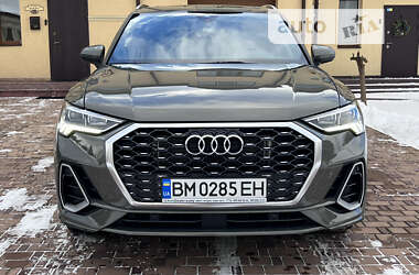 Внедорожник / Кроссовер Audi Q3 2022 в 