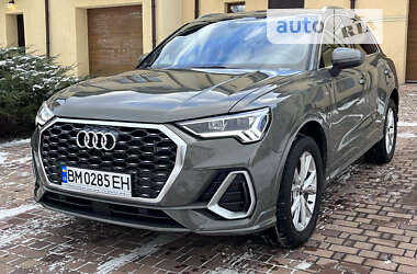 Внедорожник / Кроссовер Audi Q3 2022 в 