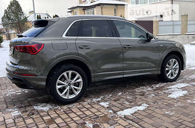 Внедорожник / Кроссовер Audi Q3 2022 в 