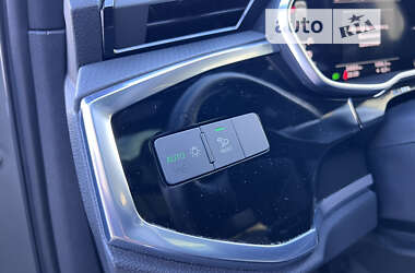 Внедорожник / Кроссовер Audi Q3 2022 в 