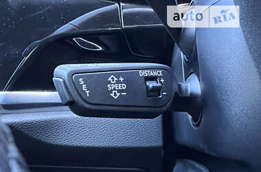 Внедорожник / Кроссовер Audi Q3 2022 в 