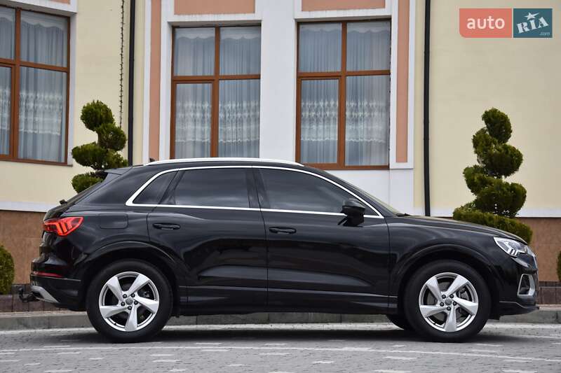 Внедорожник / Кроссовер Audi Q3 2020 в Львове