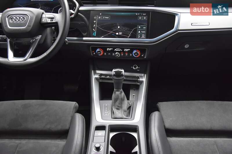 Внедорожник / Кроссовер Audi Q3 2020 в Львове