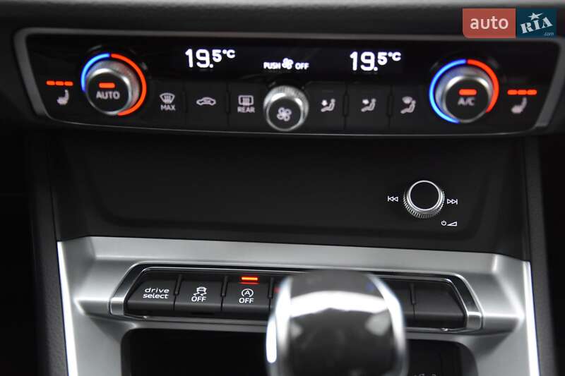 Внедорожник / Кроссовер Audi Q3 2020 в Львове
