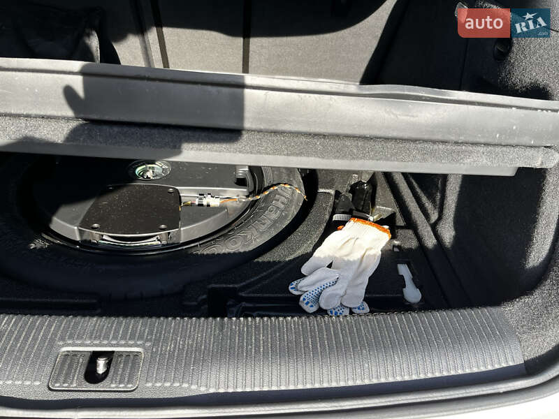 Внедорожник / Кроссовер Audi Q3 2016 в Харькове