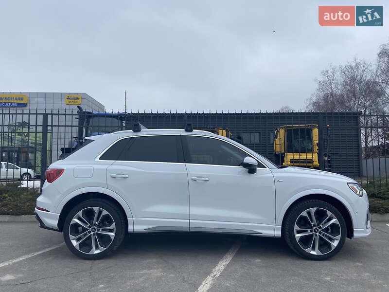 Внедорожник / Кроссовер Audi Q3 2020 в Сумах