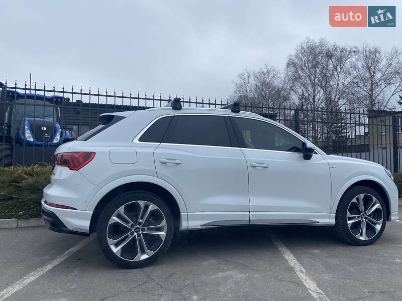 Внедорожник / Кроссовер Audi Q3 2020 в Сумах