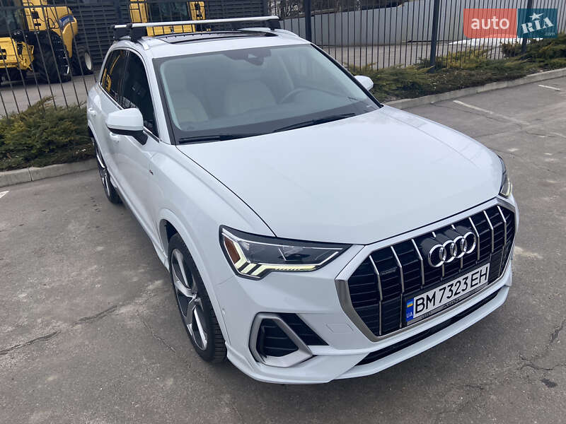 Внедорожник / Кроссовер Audi Q3 2020 в Сумах